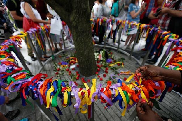 Survivor tree with ribbons around the edge